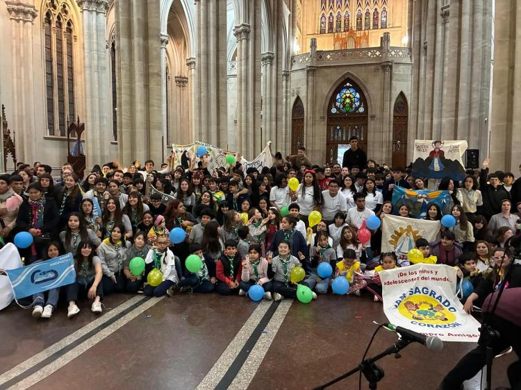 La Plata: más de 200 jóvenes vivieron con corazón abierto su jubileo La Plata: más de 200 jóvenes vivieron con corazón abierto su jubileo