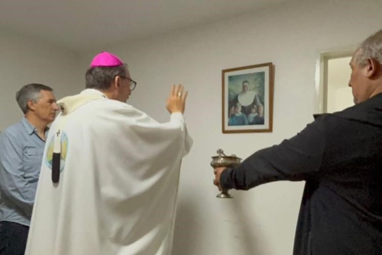 La Plata: Mons. Carrara bendijo un quirófano en el Hospital de Niños La Plata: Mons. Carrara bendijo un quirófano en el Hospital de Niños