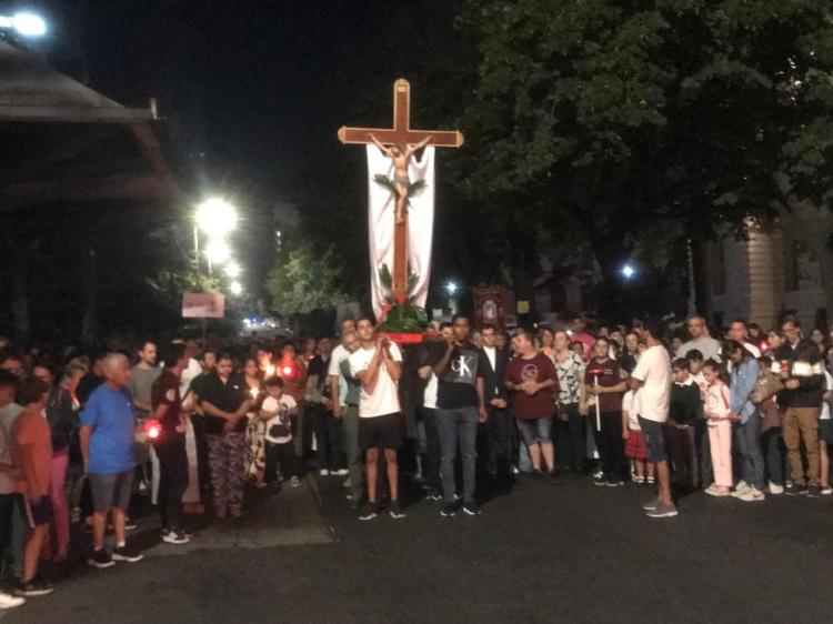 La Plata: Una multitud en el Viacrucis de las Comunidades La Plata: Una multitud en el Viacrucis de las Comunidades