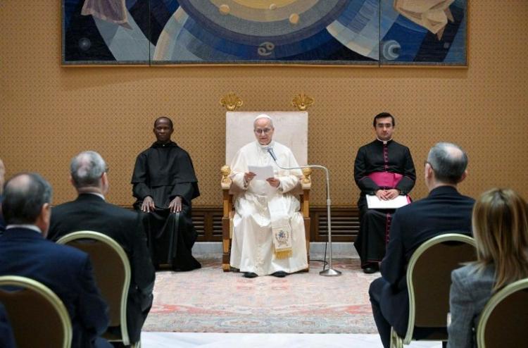 La salud no puede ser un lujo para unos pocos, advirtió el Papa