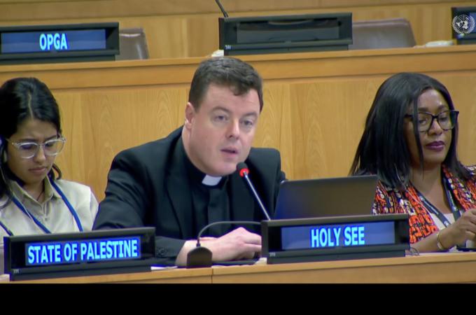 La Santa Sede advierte ante la ONU sobre la 'proliferación ilícita' de armas pequeñas La Santa Sede advierte ante la ONU sobre la 'proliferación ilícita' de armas pequeñas