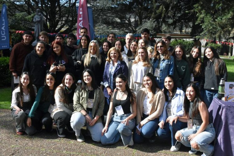 La UCALP reconoció a sus estudiantes más destacados en el seminario San José La UCALP reconoció a sus estudiantes más destacados en el seminario San José