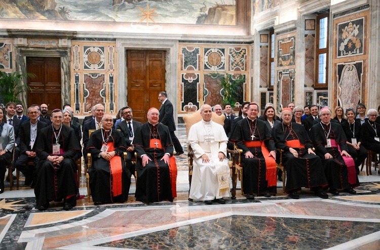 León XI: La formación cristiana exige paciencia, acompañamiento y custodia