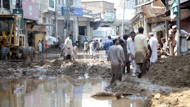 León XIV reza por las víctimas de las inundaciones en Pakistán, Nepal e India León XIV reza por las víctimas de las inundaciones en Pakistán, Nepal e India