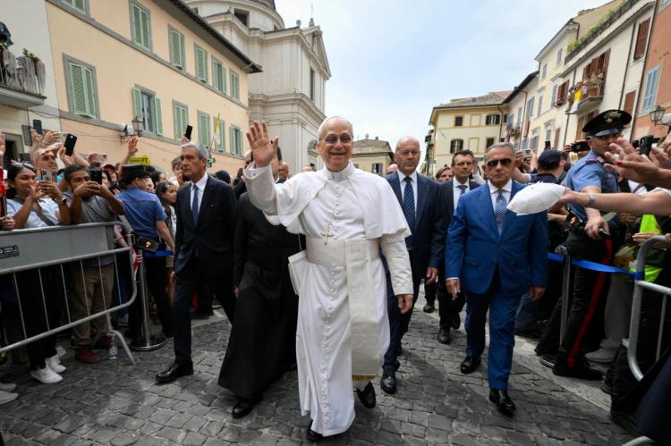 Los obispos argentinos expresan su cercanía fraterna al papa León XIV Los obispos argentinos expresan su cercanía fraterna al papa León XIV
