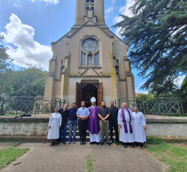 Los seminaristas platenses realizan su convivencia anual de verano en Tandil Los seminaristas platenses realizan su convivencia anual de verano en Tandil