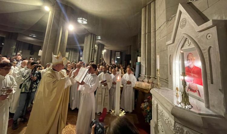 Mar del Plata: bendicen en la catedral un altar dedicado al beato Eduardo Pironio