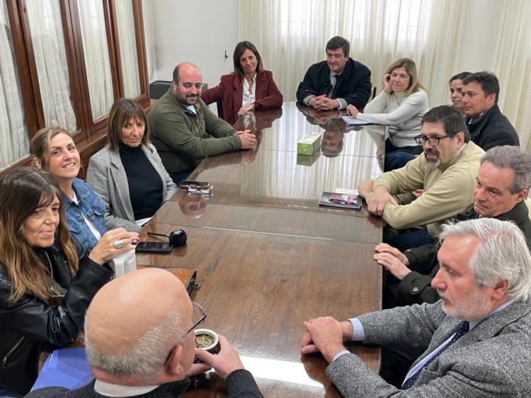 Mar del Plata: firman un convenio para acercar la justicia a barrios vulnerables Mar del Plata: firman un convenio para acercar la justicia a barrios vulnerables