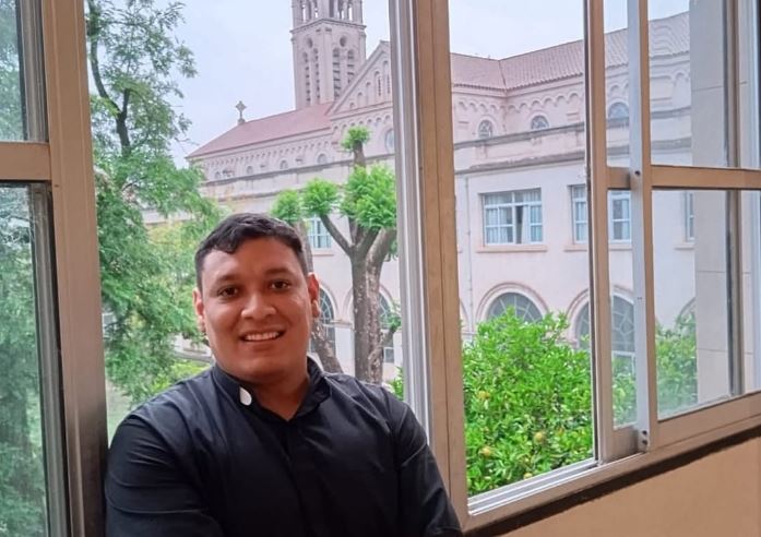 Mons. Barbaro ordenará un nuevo sacerdote en Presidencia Roque Sáenz Peña Mons. Barbaro ordenará un nuevo sacerdote en Presidencia Roque Sáenz Peña