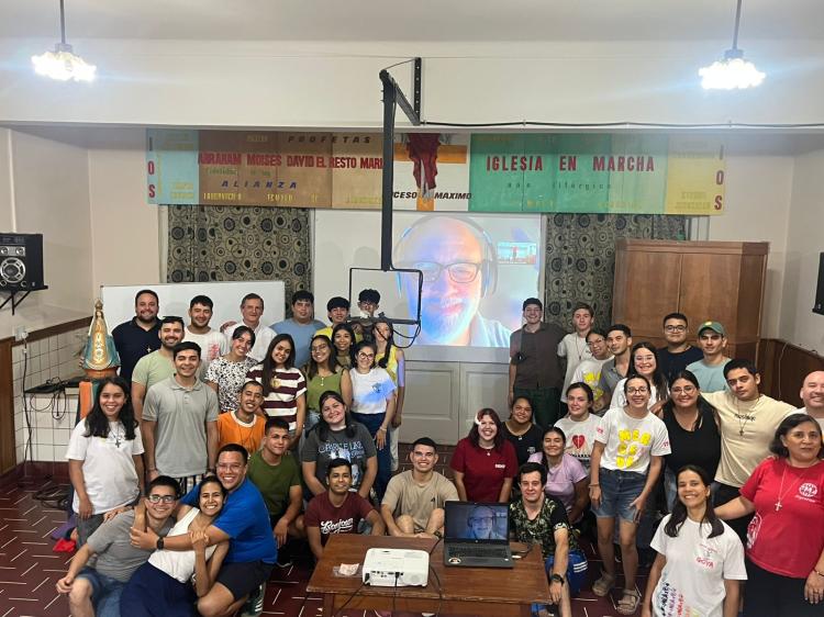 Mons. Canecín: 'Acompañar a quienes tienen la tarea de acompañar a los jóvenes'