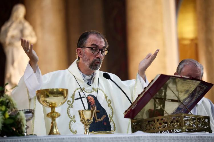 Mons. Carrara iniciará su ministerio pastoral a fines de diciembre Mons. Carrara iniciará su ministerio pastoral a fines de diciembre