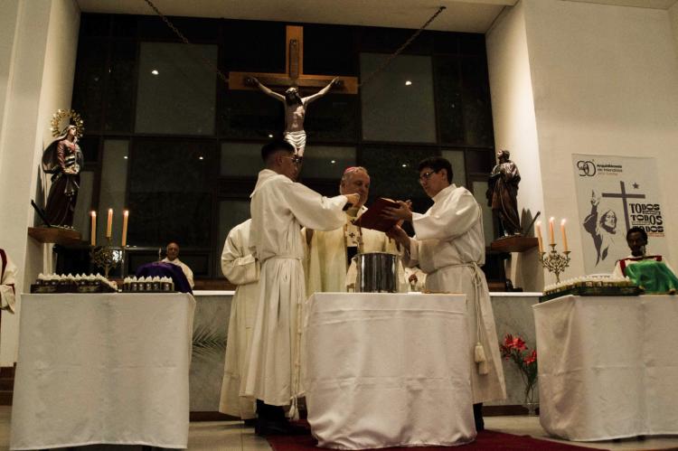 Mons. Colombo animó a fortalecer la identidad como Iglesia pascual, fraternal y misionera Mons. Colombo animó a fortalecer la identidad como Iglesia pascual, fraternal y misionera