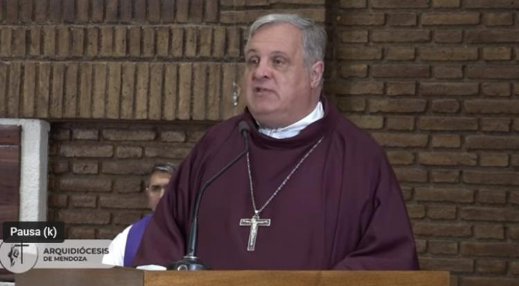 Mons. Colombo: 'Dejémonos llamar por Dios a una vida nueva'