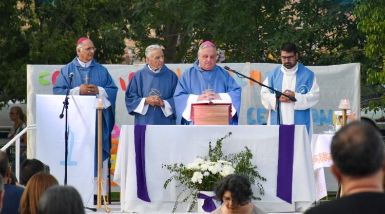 Mons. Colombo: 'Pasemos del sí de María al sí de la Iglesia fraternal y solidaria' Mons. Colombo: 'Pasemos del sí de María al sí de la Iglesia fraternal y solidaria'