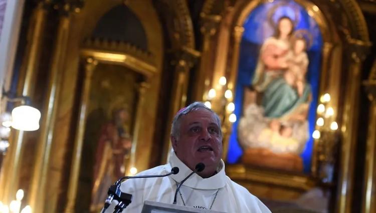 Mons. Colombo: 'Un corazón creyente no puede idolatrar el dinero' Mons. Colombo: 'Un corazón creyente no puede idolatrar el dinero'