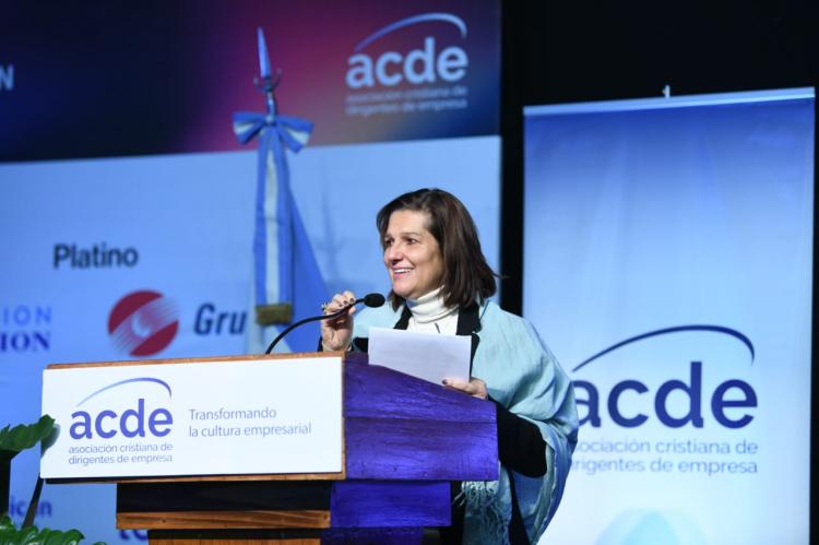 Mons. García Cuerva, a los empresarios: 'Necesitamos acuerdos y diálogo' Mons. García Cuerva, a los empresarios: 'Necesitamos acuerdos y diálogo'