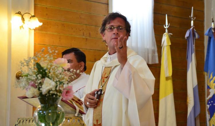 Mons. García Cuerva: "Jesús quiere una Iglesia liviana de equipaje" Mons. García Cuerva: "Jesús quiere una Iglesia liviana de equipaje"