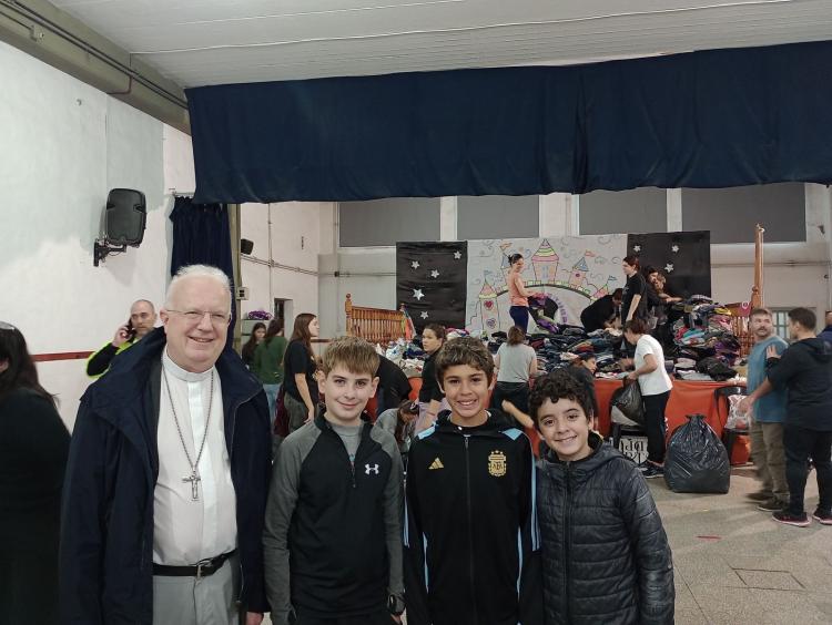 Mons. Laxague: "Es muy fuerte escuchar la frase 'lo perdimos todo'" Mons. Laxague: "Es muy fuerte escuchar la frase 'lo perdimos todo'"