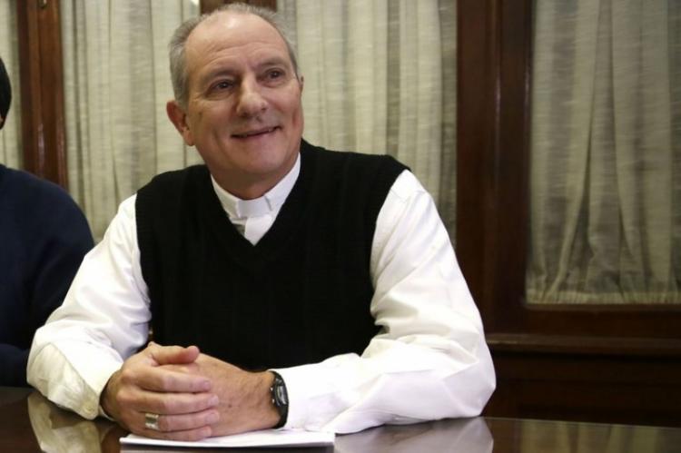 Mons. Lugones: Al cumplirse 40 años de democracia, 'tenemos pendiente la deuda social' Mons. Lugones: Al cumplirse 40 años de democracia, 'tenemos pendiente la deuda social'