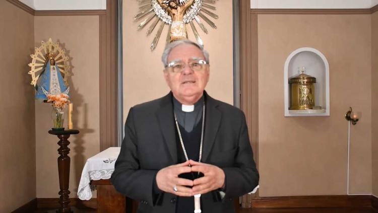 Mons. Ojea: "Si comemos el Cuerpo de Cristo tenemos que vivir la fraternidad" Mons. Ojea: "Si comemos el Cuerpo de Cristo tenemos que vivir la fraternidad"