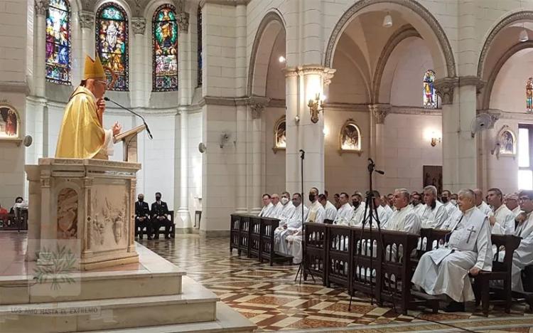 Mons. Olivera en la misa crismal: "Cuidemos el tesoro de nuestro sacerdocio" Mons. Olivera en la misa crismal: "Cuidemos el tesoro de nuestro sacerdocio"