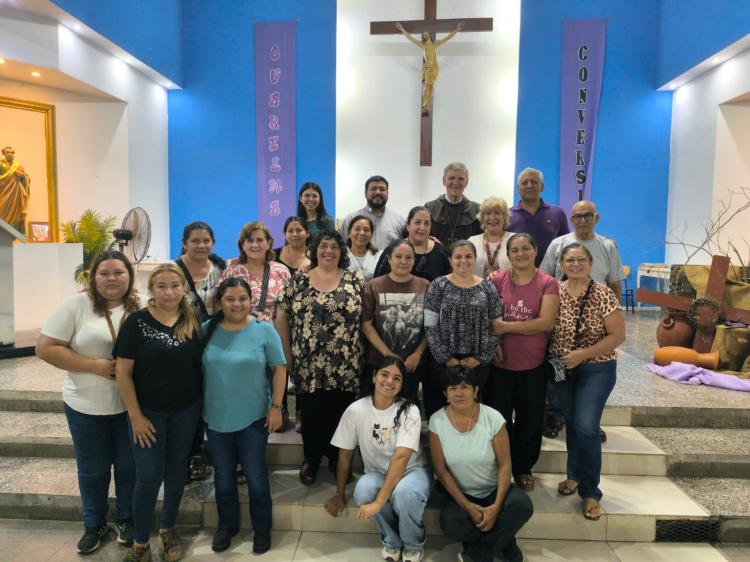 Mons. Scozzina realizó una visita pastoral a la parroquia Virgen de la Asunción