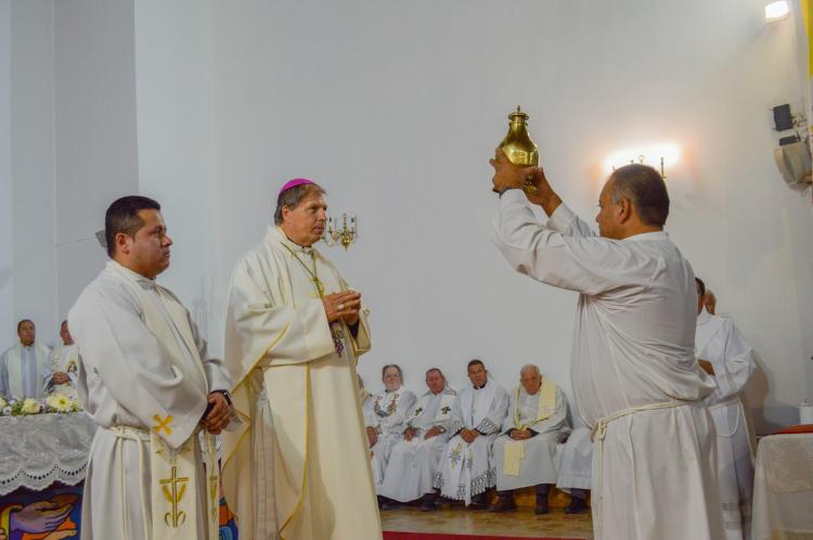 Mons. Wagner: 'Los óleos son signo de unidad y comunión de la iglesia diocesana'