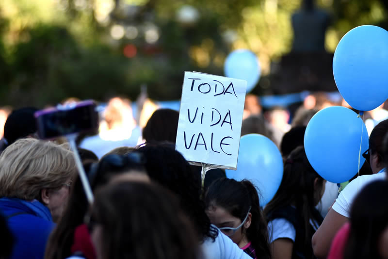 La Iglesia santafesina se compromete a proteger la vida en todas sus fases La Iglesia santafesina se compromete a proteger la vida en todas sus fases