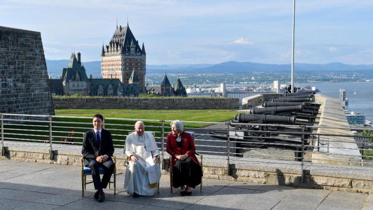 "Necesitamos curar las heridas del odio", pidió el Papa en Quebec "Necesitamos curar las heridas del odio", pidió el Papa en Quebec