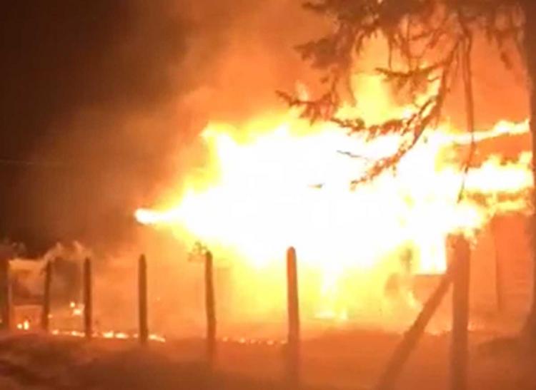 Un nuevo ataque incendiario destruyó una capilla de la Araucanía chilena Un nuevo ataque incendiario destruyó una capilla de la Araucanía chilena