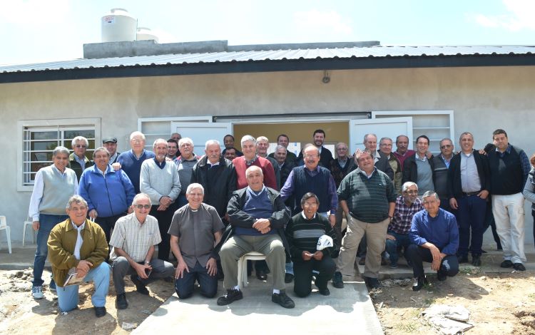 Obispos, sacerdotes y diáconos lomenses transitan el camino sinodal diocesano Obispos, sacerdotes y diáconos lomenses transitan el camino sinodal diocesano