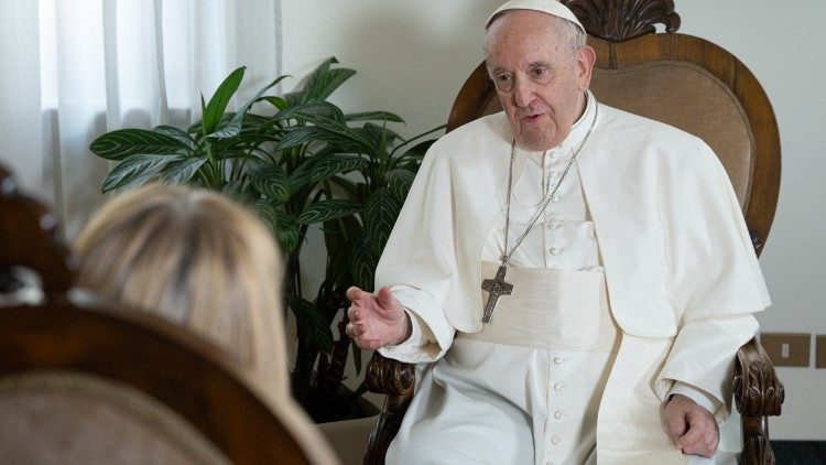 Las grandes enemigas del diálogo universal son las guerras, lamentó el Papa Las grandes enemigas del diálogo universal son las guerras, lamentó el Papa