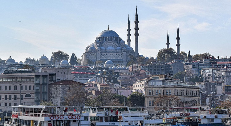 Programa del primer viaje de León XIV: Nicea, la Mezquita Azul y el puerto de Beirut