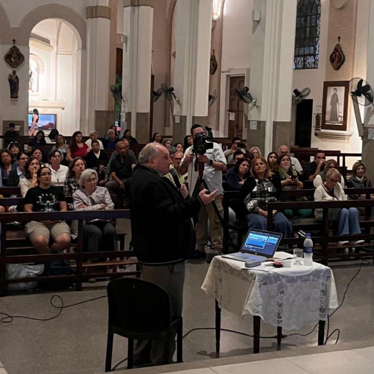 San Miguel: 'Dilexi te llama a reavivar la compasión y el compromiso con los pobres'