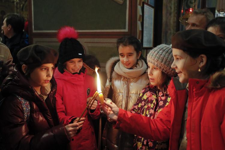 Mons. Schevchuk: 'Que cada niño ucraniano sea un signo de esperanza en esta Navidad' Mons. Schevchuk: 'Que cada niño ucraniano sea un signo de esperanza en esta Navidad'