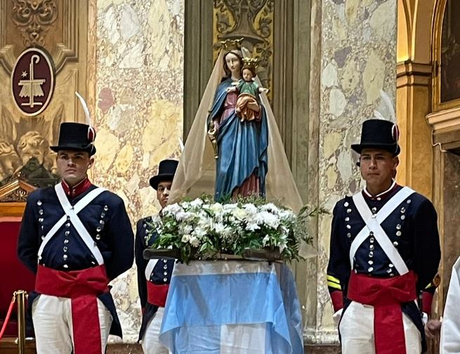 Se cumplirá el XXII aniversario del rezo del Rosario por la Argentina Se cumplirá el XXII aniversario del rezo del Rosario por la Argentina