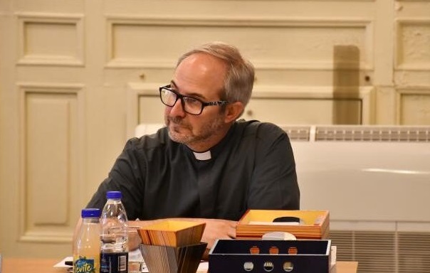 Sínodo: La Iglesia tiene que seguir enriqueciendo su caminar con la voz del Pueblo de Dios Sínodo: La Iglesia tiene que seguir enriqueciendo su caminar con la voz del Pueblo de Dios