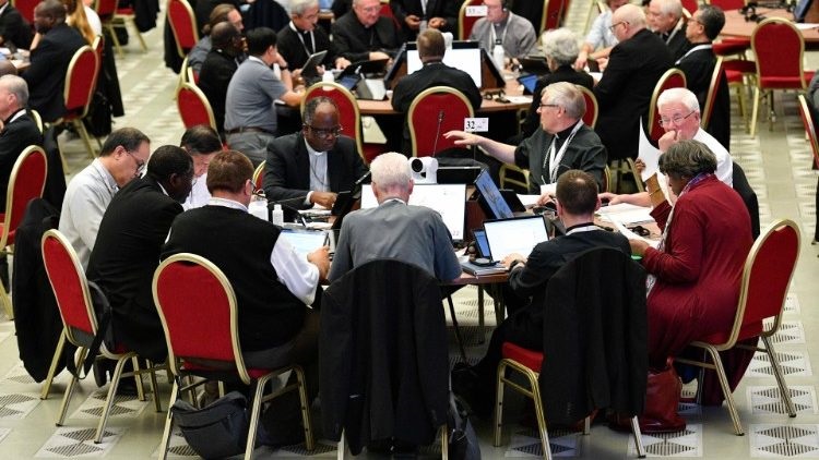 Sínodo: Presentan dos nuevos informes