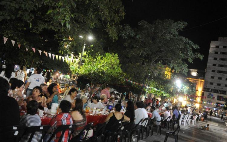 Tucumán se prepara para vivir "Una Navidad Diferente" Tucumán se prepara para vivir "Una Navidad Diferente"