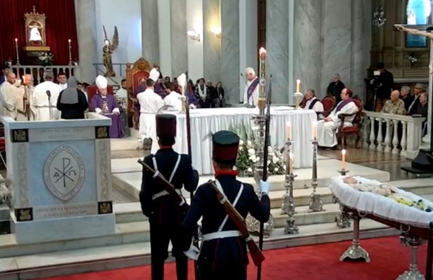 Último adiós al cardenal Estanislao Karlic en la catedral de Paraná Último adiós al cardenal Estanislao Karlic en la catedral de Paraná