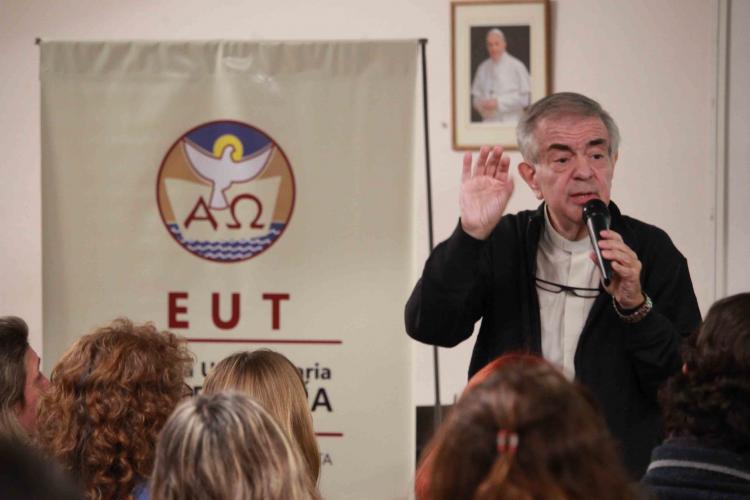 Un sacerdote experto analiza los resultados de la encuesta sobre catequesis en las escuelas Un sacerdote experto analiza los resultados de la encuesta sobre catequesis en las escuelas